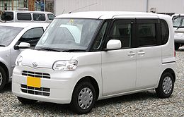 2nd generation Daihatsu Tanto.jpg