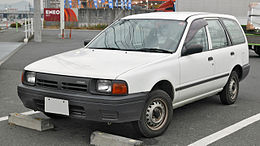 Nissan AD Van Y10 001.JPG